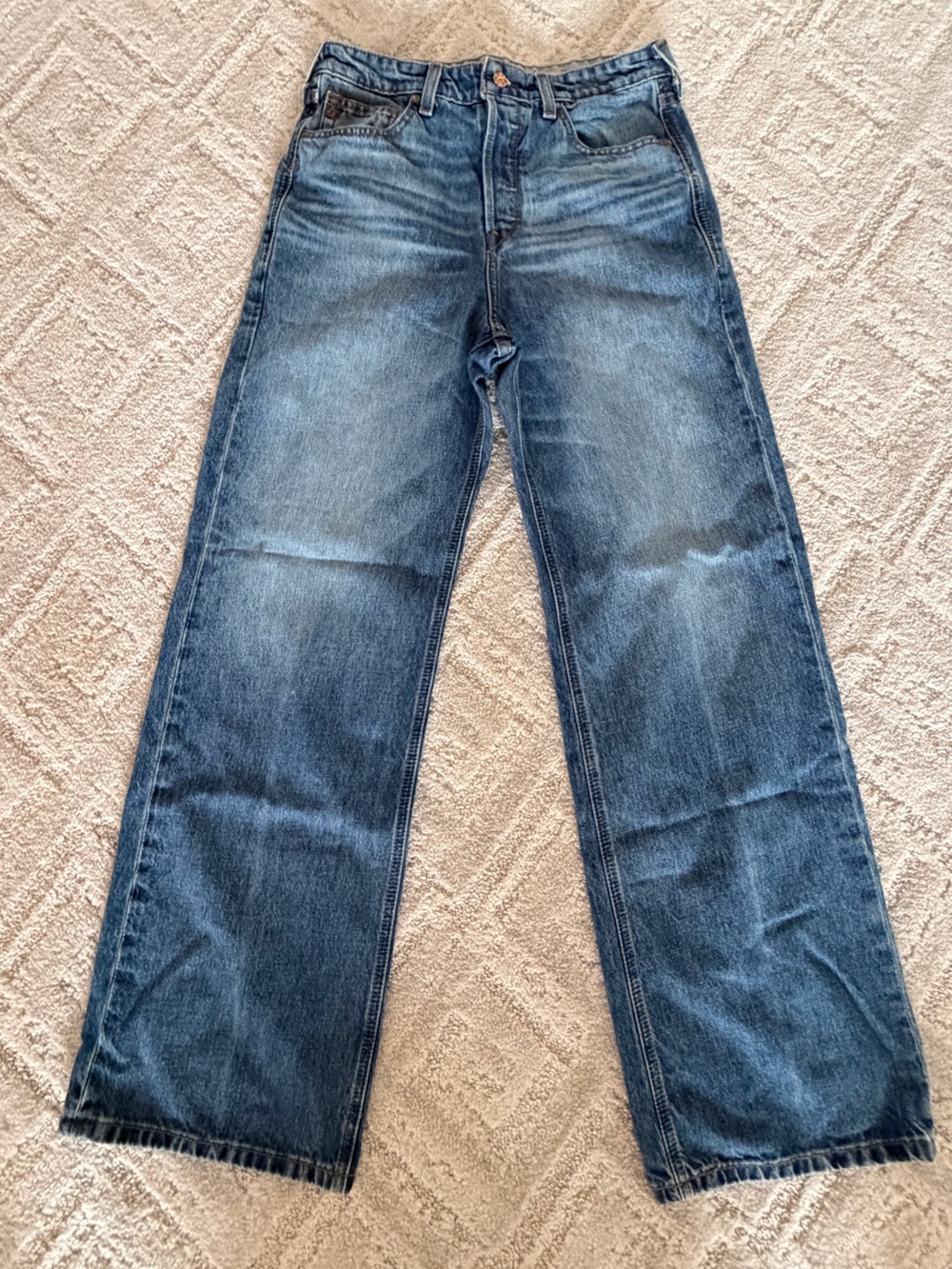 Classic Women's Wide-Leg Jeans in Faded Blue